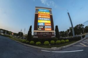 led and digital pylon sign