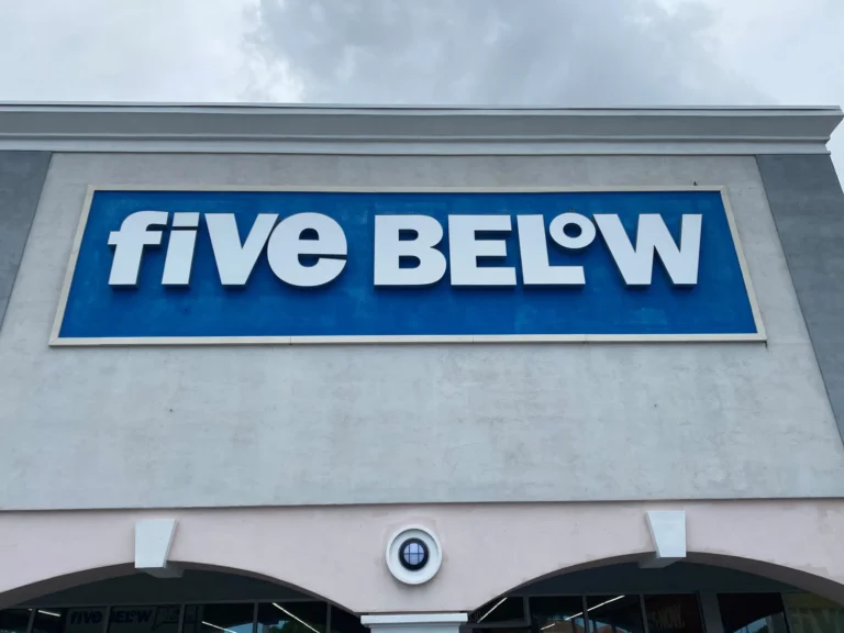 Five Below illuminated cabinet sign in Miami, FL