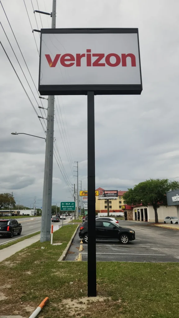 Cellular Sales pylon sign in Leesburg, FL