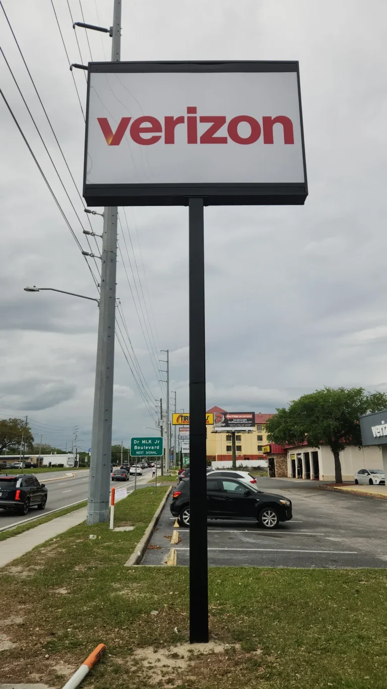 Cellular Sales pylon sign in Leesburg, FL